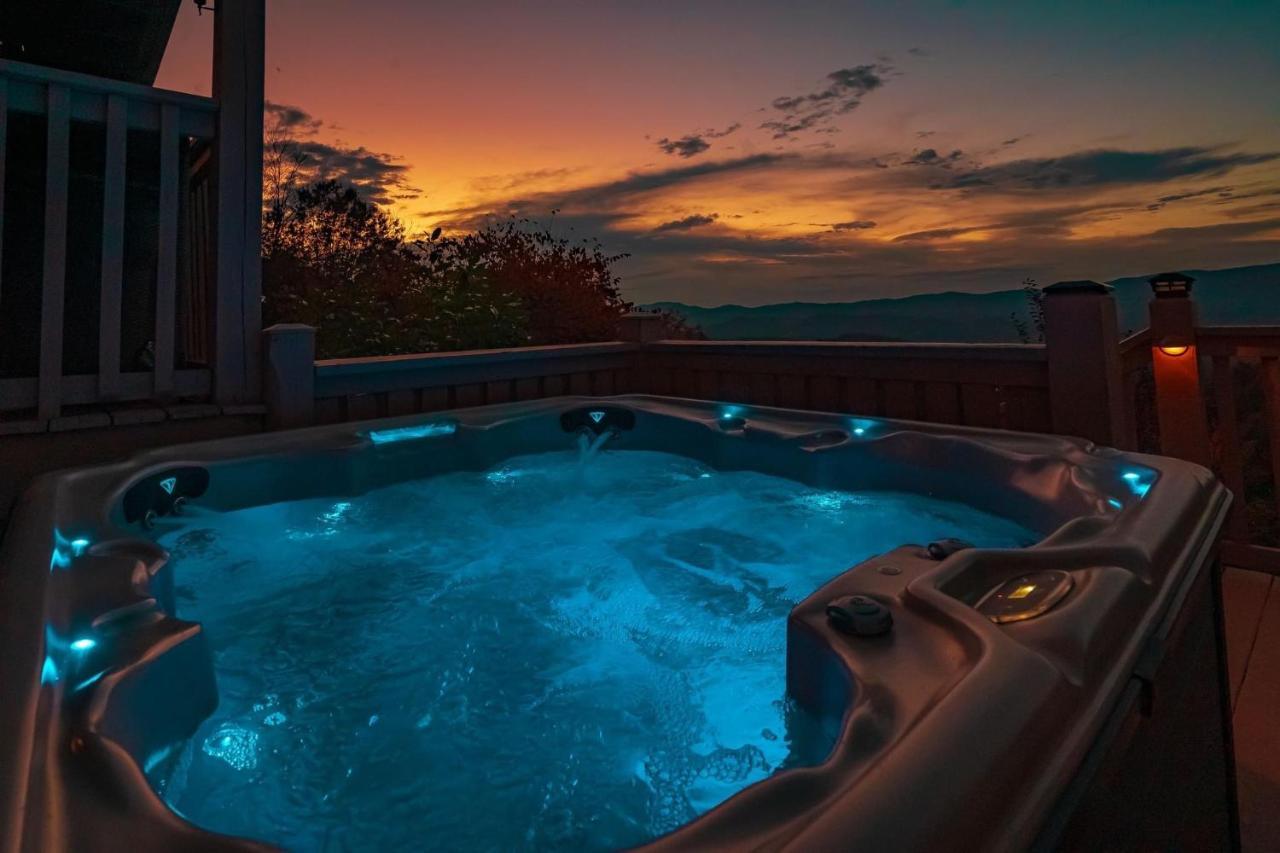 Tanasi Lodge - Reunions, Retreats, Weddings, Family Getaways Sevierville Exterior photo