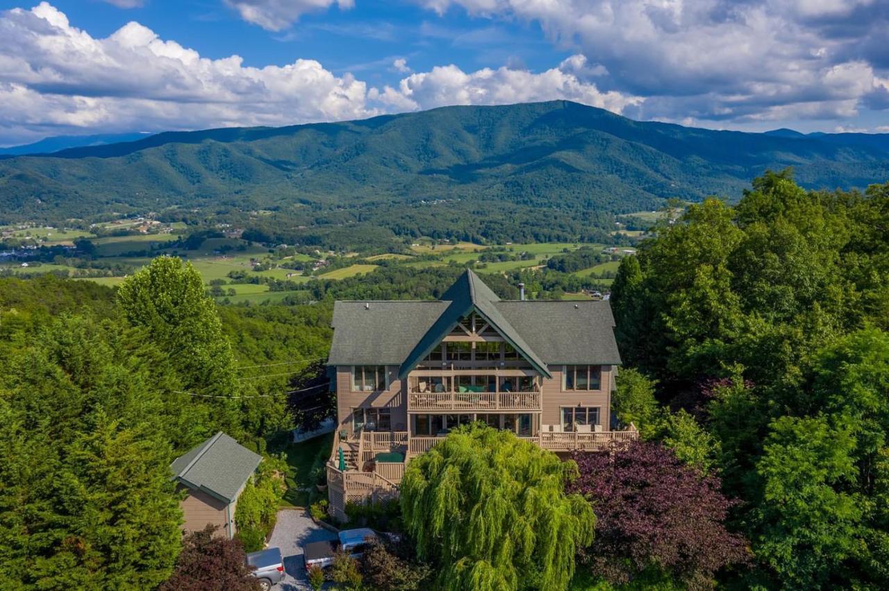 Tanasi Lodge - Reunions, Retreats, Weddings, Family Getaways Sevierville Exterior photo