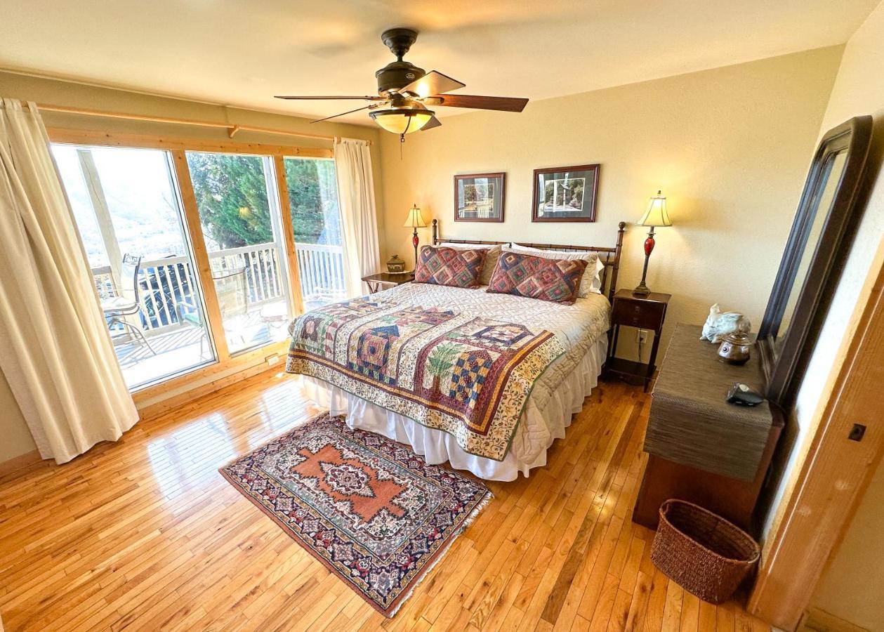 Tanasi Lodge - Reunions, Retreats, Weddings, Family Getaways Sevierville Exterior photo